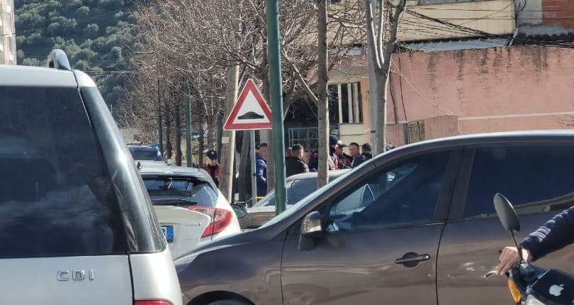 Arrestohet një person në Vlorë, iu gjetën armë luftarake dhe mina