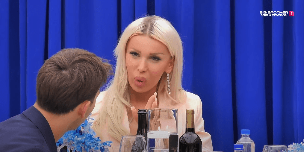 Edona befasohet pasi Blerando i thotë se "është me inteligjente sesa Lumbardhi e Shqipja" (VIDEO)