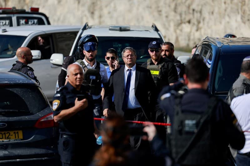 Tetë të plagosur nga sulmi në Bregun Perëndimor