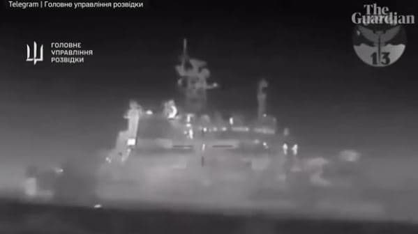 Ukraina pretendon se ka fundosur një anije zbarkuese ruse në një sulm me dron