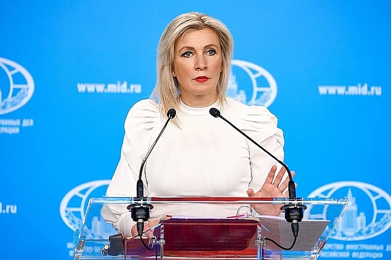 Rusia ankohet në Perëndimin për çështjen e dinarit, qeverisjen e Kurtit e quan ''regjim kriminal''