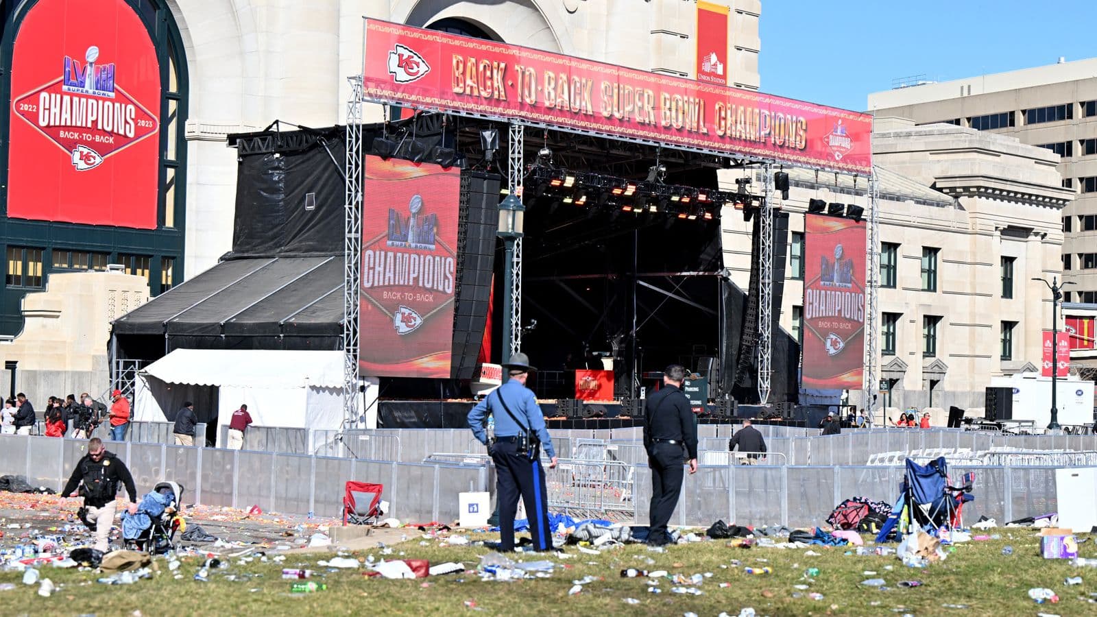 ShBA: Dy persona akuzohen për vrasje pas të shtënave në Super Bowl