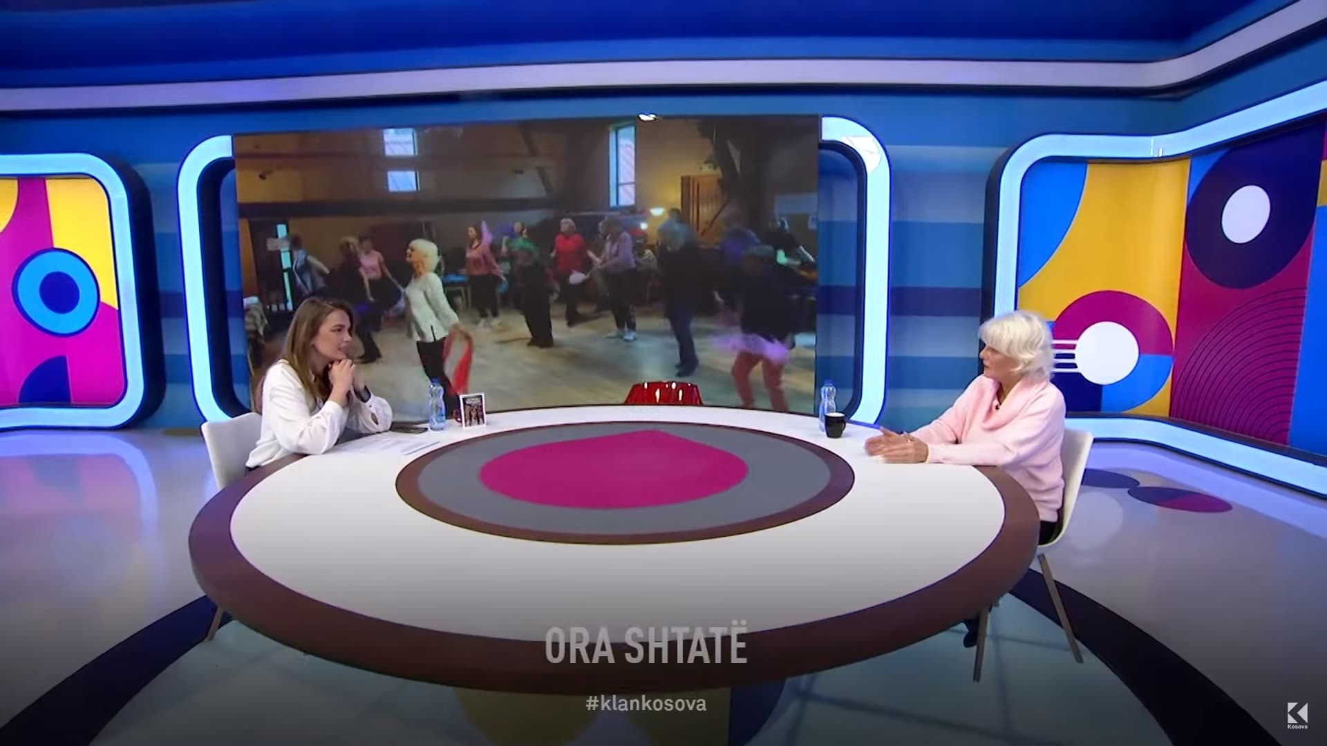 Janet Reineck, amerikania që po e promovon vallen shqiptare në botë (VIDEO)