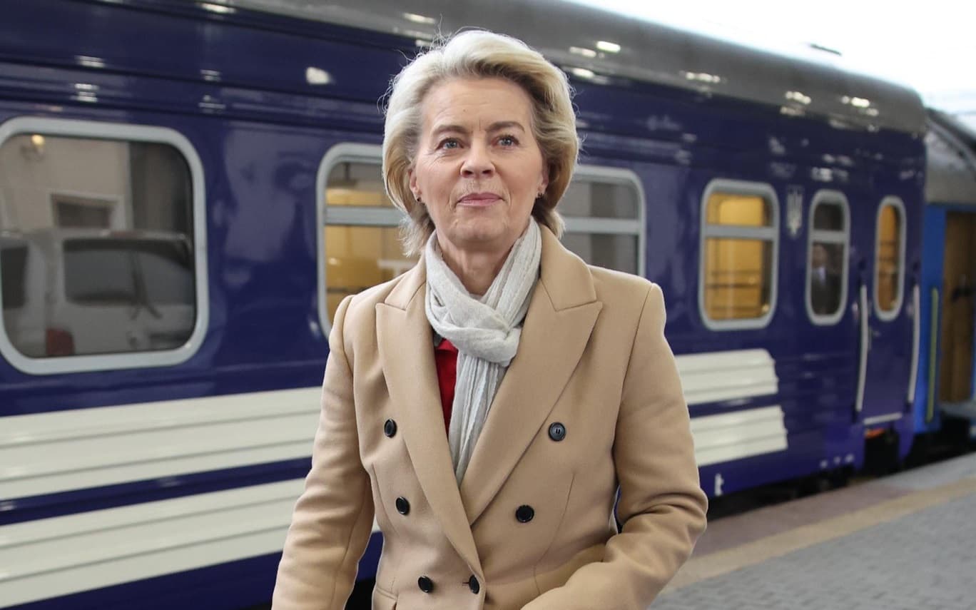 "Më shumë se kurrë, ne qëndrojmë fort pranë Ukrainës", Von der Leyen në Kiev për përvjetorin e dytë të luftës