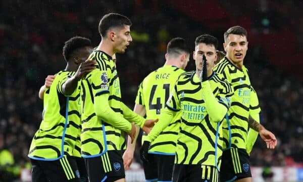 Arsenal e mposht bindshëm Sheffieldin