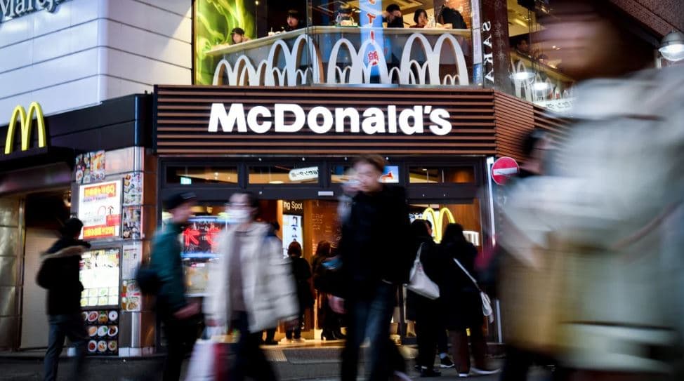 McDonald's goditet nga dështimi i sistemit, mbyllen dyqanet – anulohen porositë