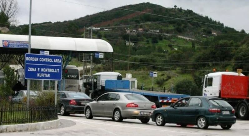 Dogana greke në grevë nga 2 prilli, paralizohet lëvizja e automjeteve