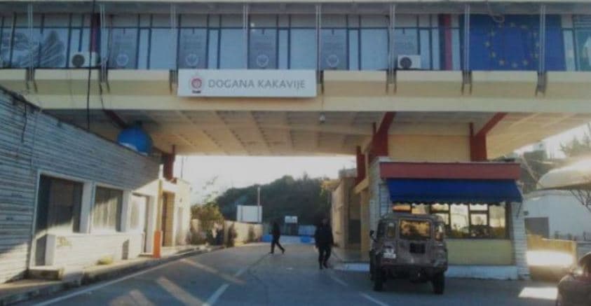 Mbyllen pikat doganore të Greqisë, shkak protesta e sindikatave