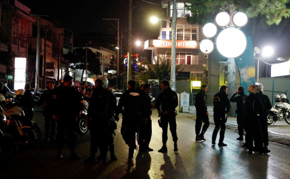 Godet partneren në kokë dhe i shkakton lëndime, arrestohet shqiptari në Greqi