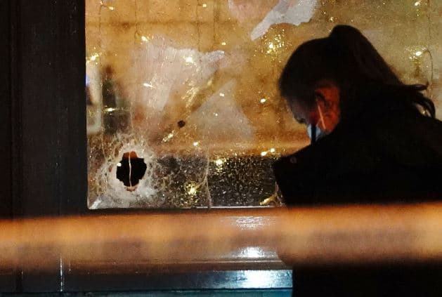 Të shtëna në Londër: I dyshuari në arrati pasi plagosi dy persona  