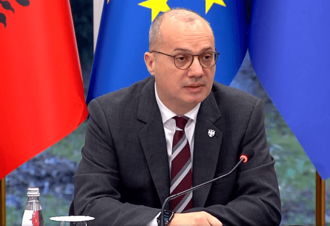 Ministri i Jashtëm i Shqipërisë nis vizitën zyrtare në Spanjë