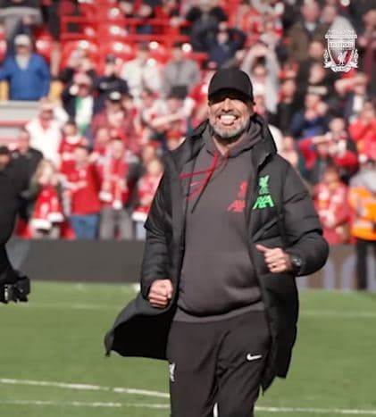Liverpool fiton me përmbysje ndaj Brightonit, merr kreun e Premier Leagues