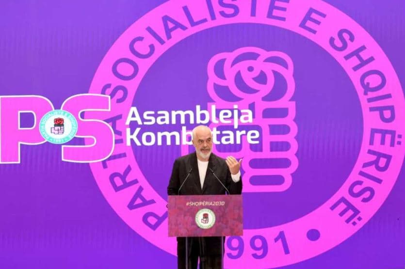 Rama për investimet në Sazan: Kundërshtarët flasin për rrezikun e shkatërrimit të një parku imagjinar
