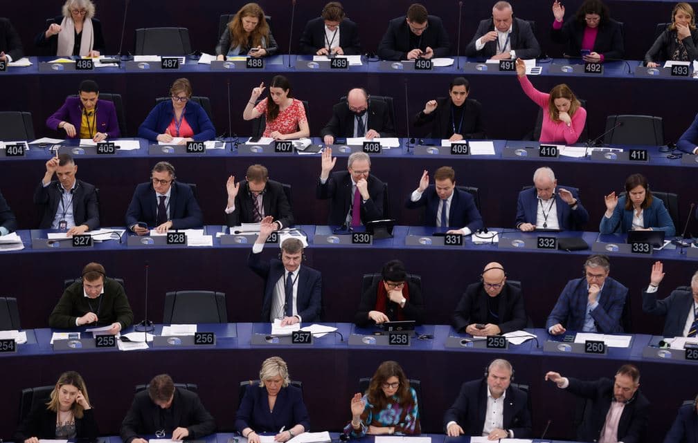 BE drejt përdorimit të 27 miliardë eurove nga asetet e ngrira ruse për Ukrainën