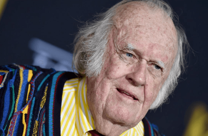 Vdes aktori, M.Emmet Walsh