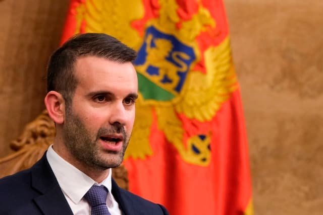 Kryeministri malazez për qëndrimin për Kosovën në KiE: Në prill mbahet votimi, atëherë e shihni qëndrimin zyrtar