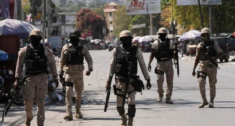 ShBA evakuon stafin e ambasadës në Haiti, shkak dhuna e bandave