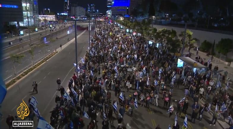 Protestuesit bllokojnë hyrjen në zyrën e Netanyahut