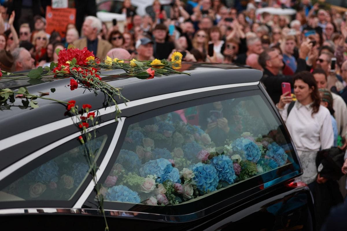 Ceremonia e varrimit të Navalnyt u mbajt ‘shpejt e shpejt, thotë ekipi i të ndjerit