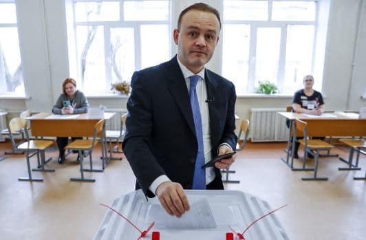 Kandidati për president të Rusisë voton në qytetin e lindjes