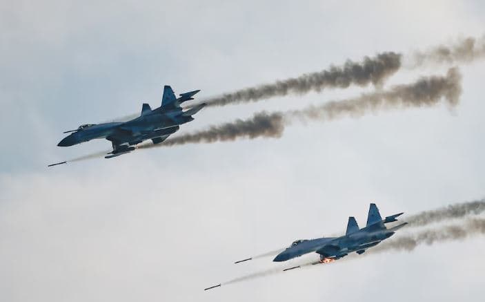 Dy avionë ushtarakë rusë hynë për pak kohë në hapësirën ajrore të Lituanisë