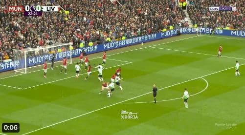 Liverpooli kalon në epërsi ndaj Man United