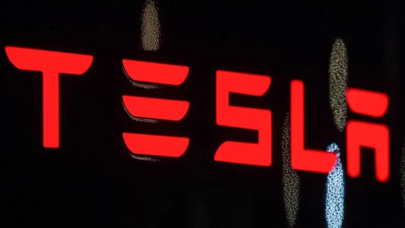 Tesla pushon nga puna më shumë se 10% të fuqisë punëtore
