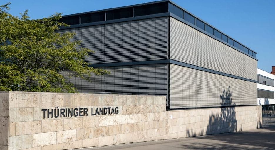 Ishte në transmetim të drejtpërdrejt, sulmohet gazetari gjerman
