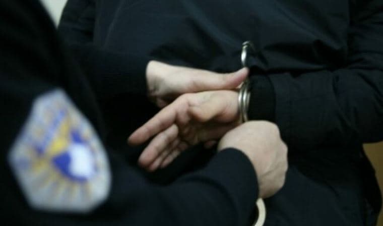 Arrestohen dy të dyshuar për grabitje në Gjilan