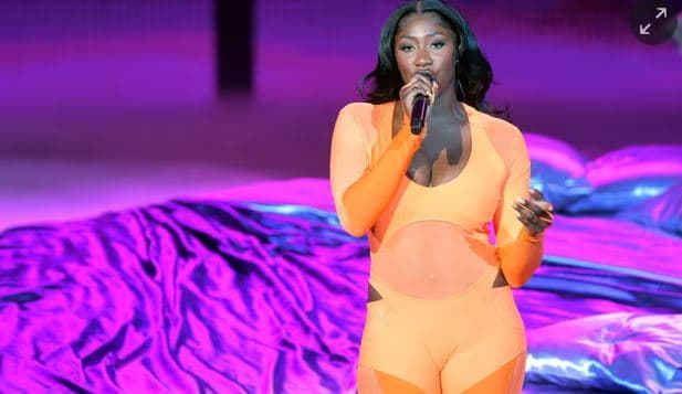 Pas komenteve raciste, Macron mbështet Aya Nakamura- n për përformancë në Lojërat Olimpike