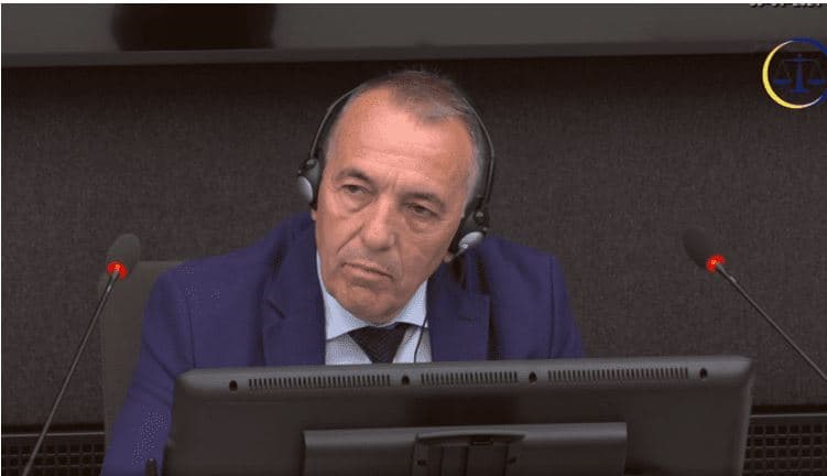 Dëshmitari Abazi thotë se Thaçi ka qenë udhëheqës politik në UÇK, por nuk e ka takuar kurrë