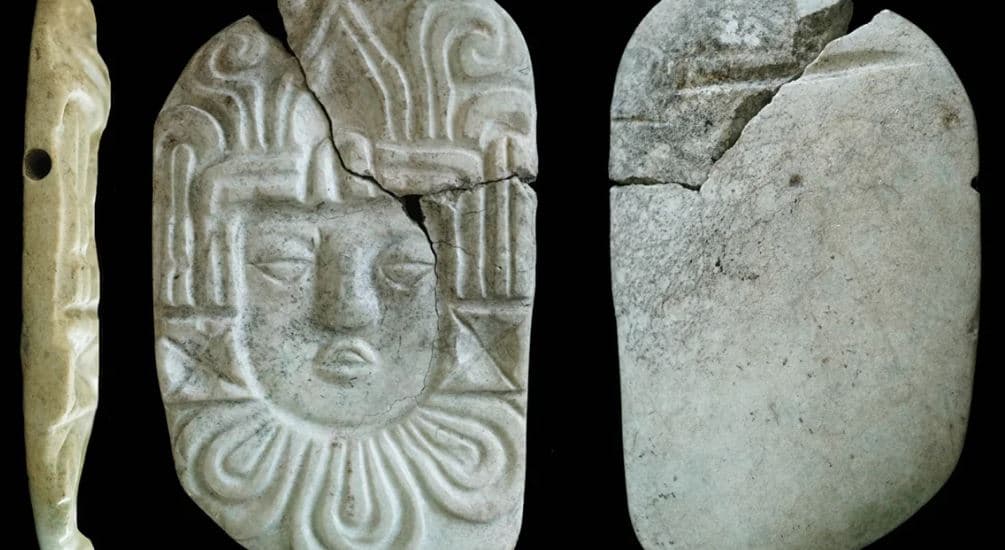 Gjenden mbetjet e djegura të familjes mbretërore Maya