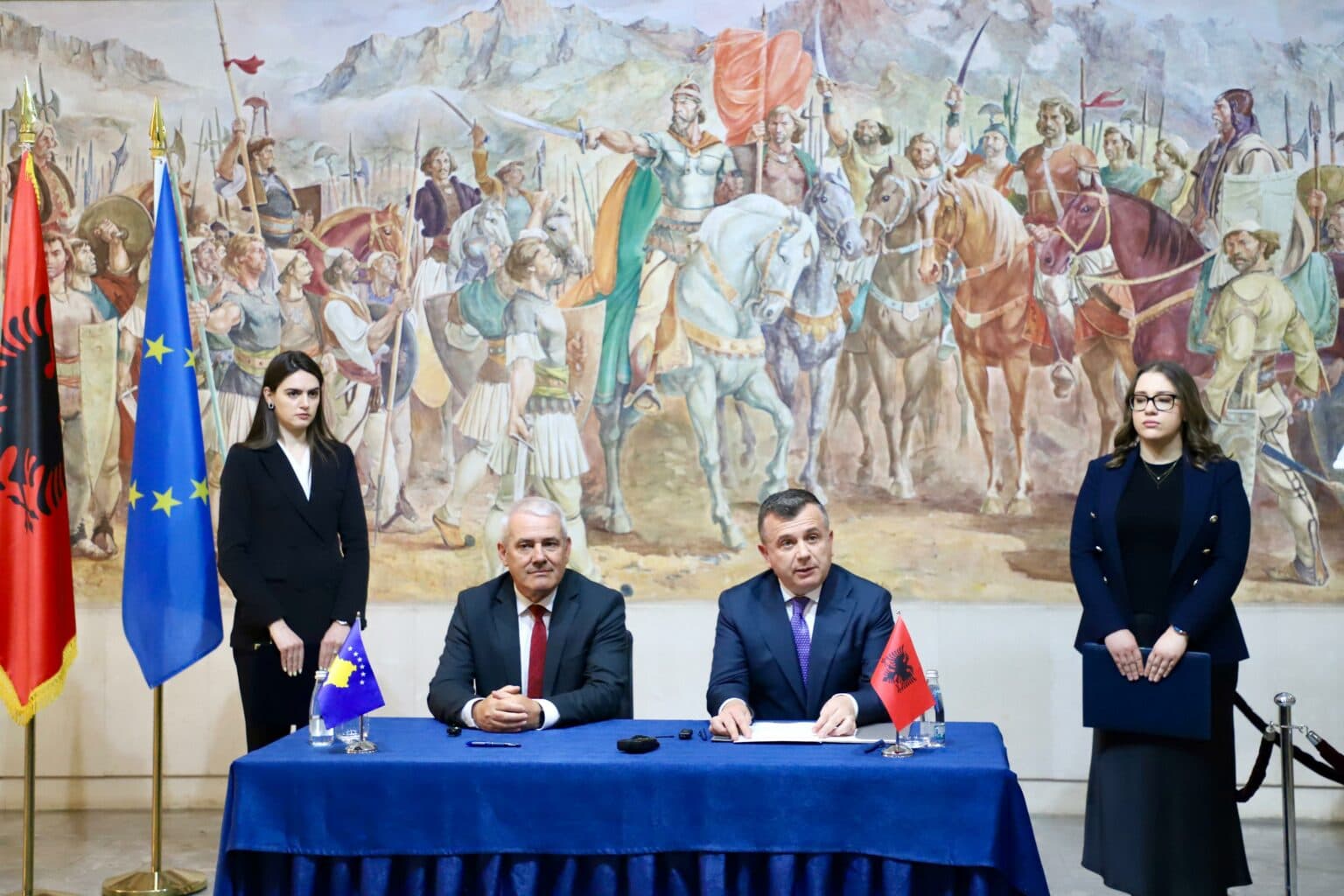 Jo vetëm në Vërmicë, qytetarët e Kosovës pritet të kalojnë pa kontroll edhe në pikëkalimet e tjera kufitare me Shqipërinë