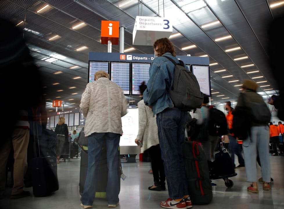 Greva e kontrollit të trafikut ajror të Francës godet fluturimet nëpër Evropë