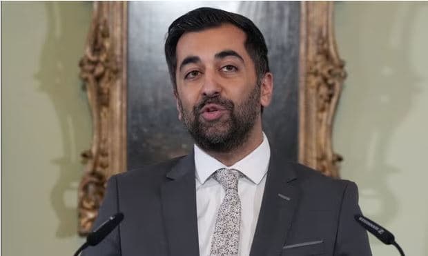 Jep dorëheqje kryeministri i Skocisë, Humza Yousaf
