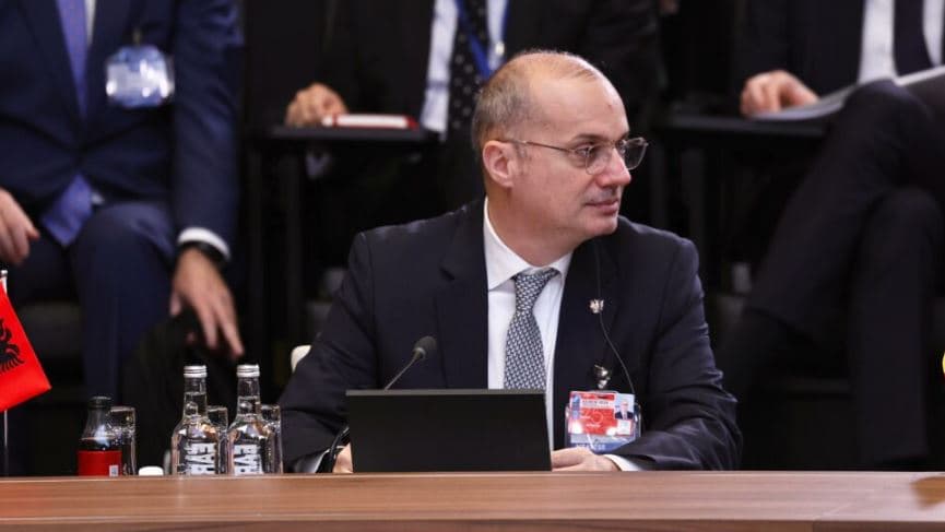 Hasani nga Brukseli: NATO të mos largojë vëmendjen nga Ballkani Perëndimor