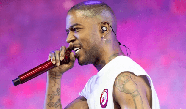 Kid Cudi anulon turneun pas thyerjes së këmbës në "Coachella"