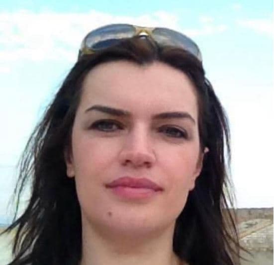 “Kam me e mbajt mend për buzëqeshjen”, vdes gazetarja Marina Gjeloshaj Vukpalaj