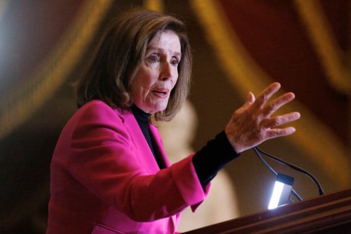 Pelosi, gruaja e parë që shërbeu si kryetare e Dhomës së Përfaqësuesve, do të tërhiqet nga Kongresi