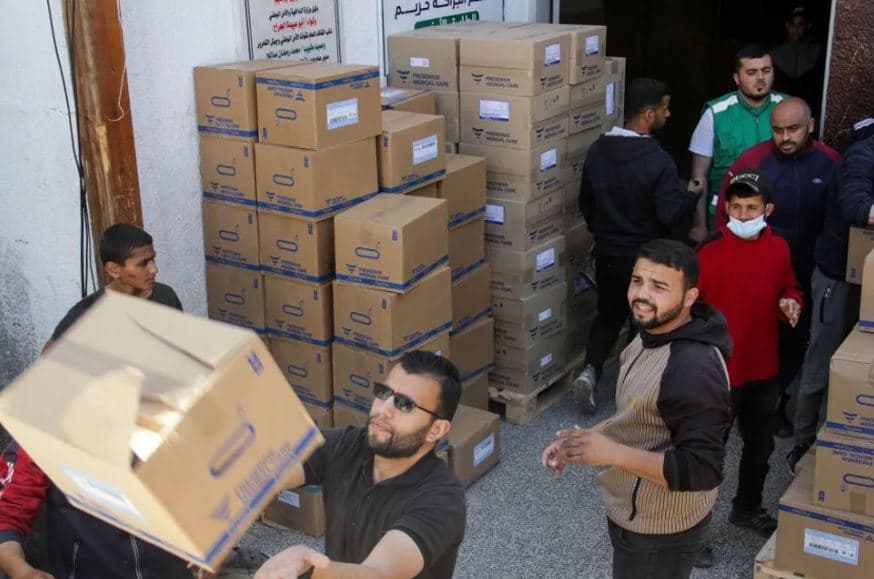 Forcat e Mbretërisë së Bashkuar mund të vendosen në terren për të ndihmuar në dërgimin e ndihmave në Gaza