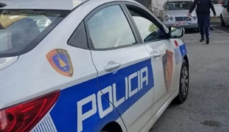 Sherr mes dy vajzave në Tiranë, theret me thikë njëra prej tyre