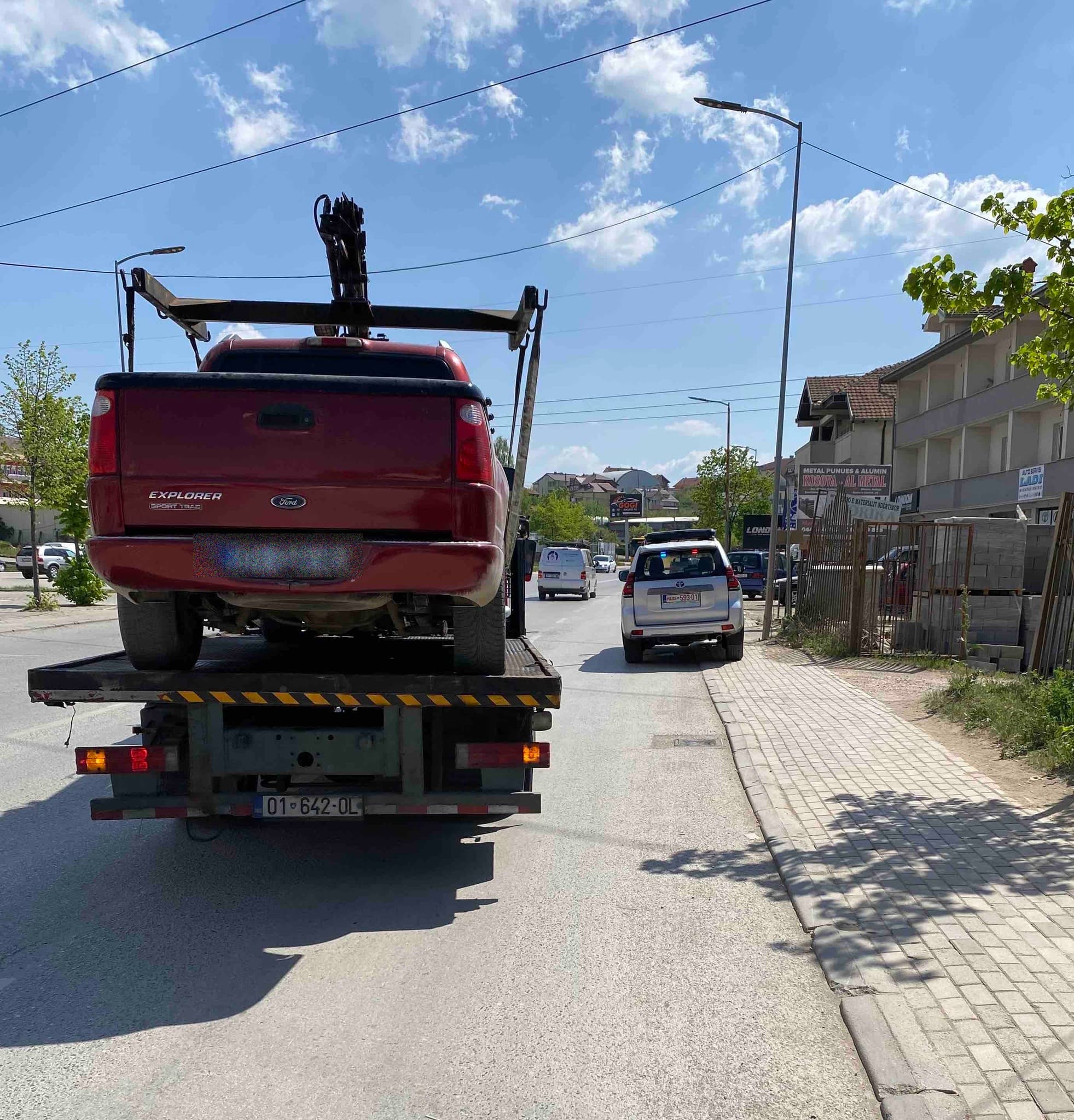 Shoferi gjobitet me 300 euro pasi drejtoi mjetin e paregjistruar për më tepër se 30 ditë