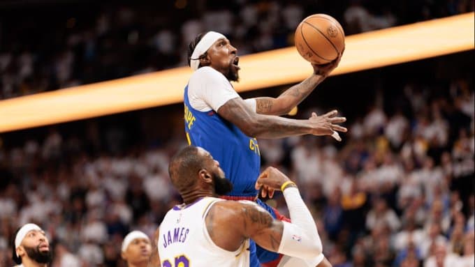 Favoritët fitojnë ndeshjet e para të Playoff (VIDEO)