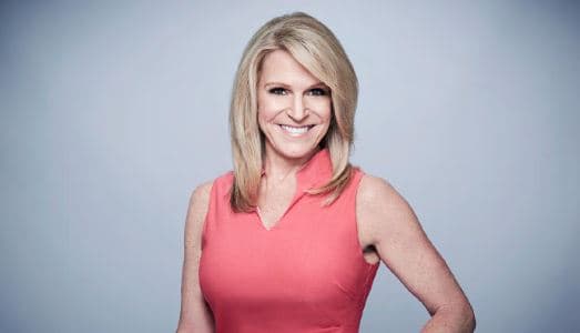 Vdes moderatorja e njohur e CNN-it, Alice Stewart