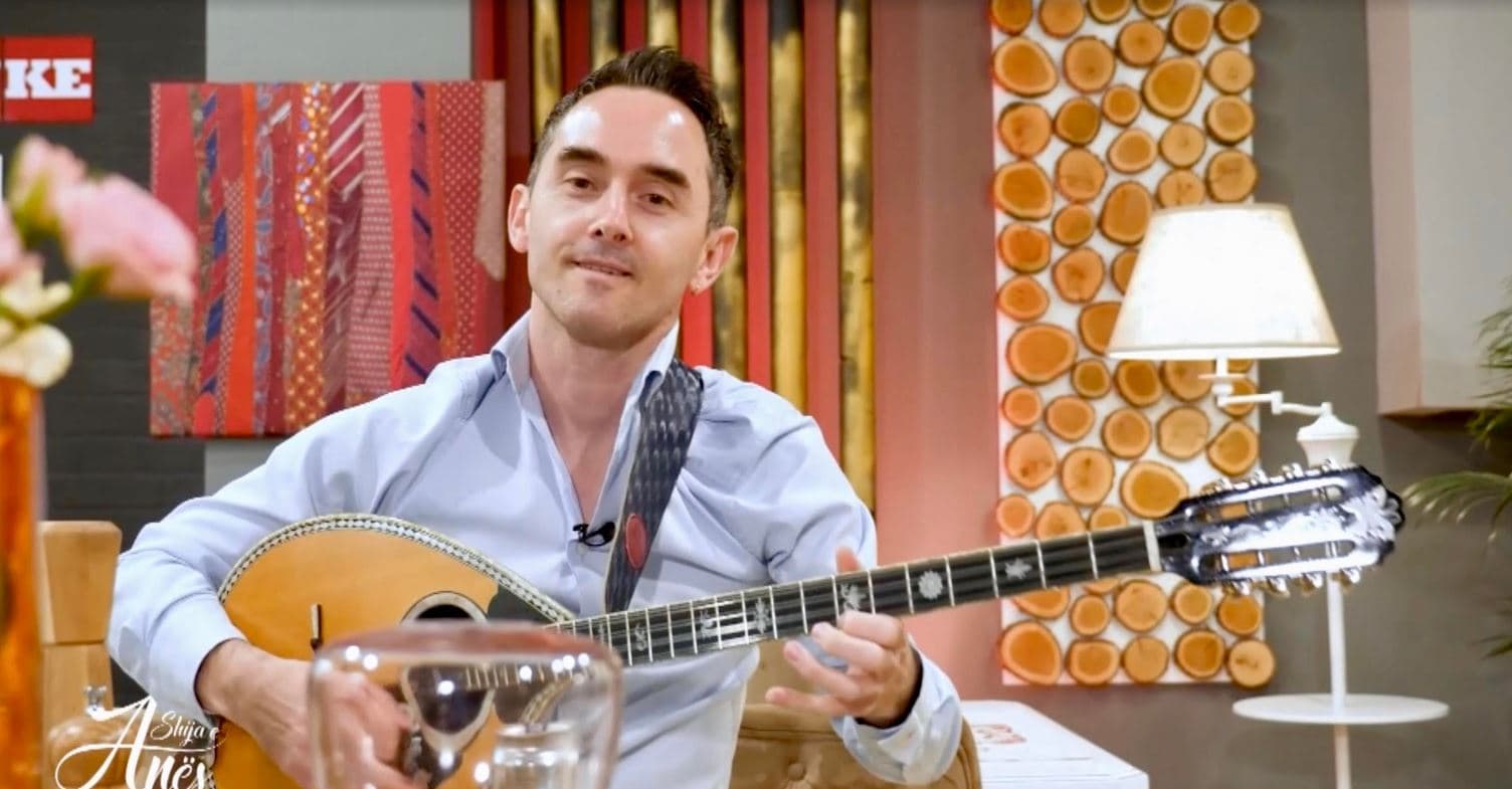 Stafa luan disa instrumente muzikore tek "Shija e Anës" (VIDEO)