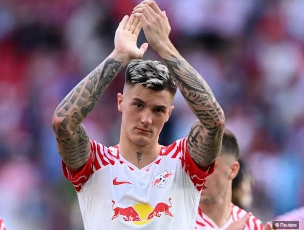 Arsenali dhe Manchester United mësojnë klauzolën e lirimit të Benjamin Sesko