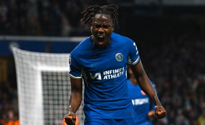 Chelsea e mbyll pjesën e parë në epërsi ndaj Tottenhamit