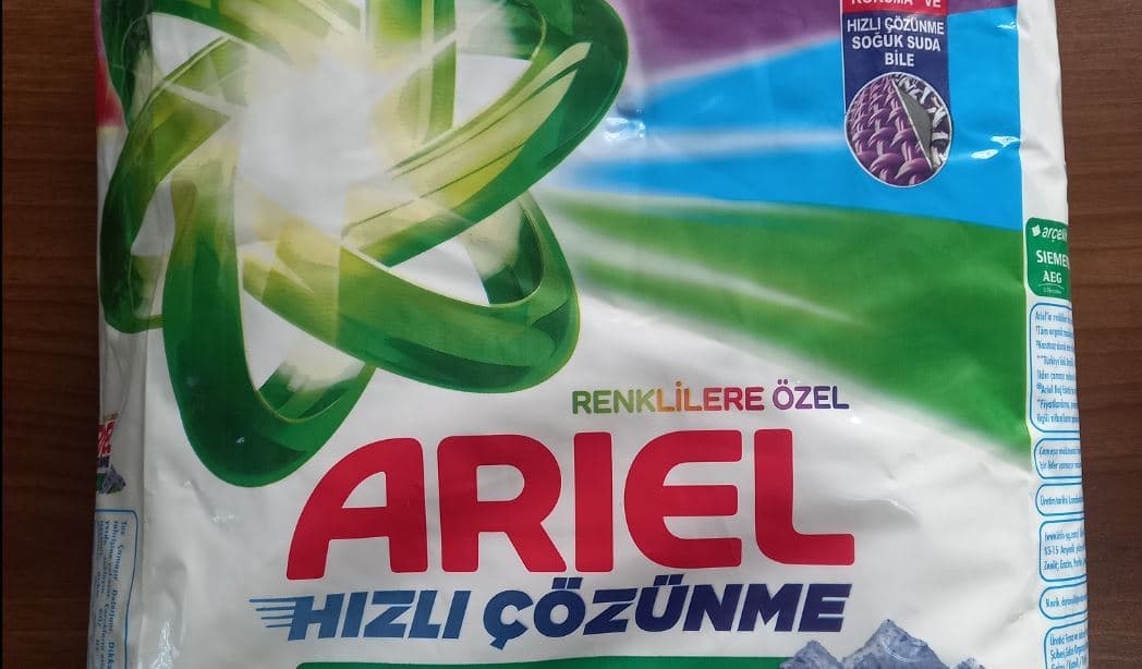 Konfiskohen 4 mijë copë të detergjentit "Ariel" nga Dogana e Kosovës