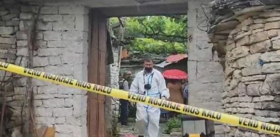 Çifti i vrarë në Gjirokastër, dyshohet për krim në familje apo një tentativë grabitjeje
