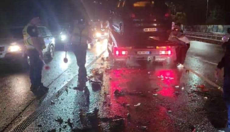 Aksident në Durrës, lëndohen tetë persona – një grua në gjendje të rëndë